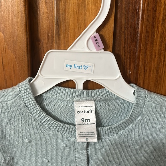 Never worn 9 month Carters shirt and pant set. - Picture 4 of 5